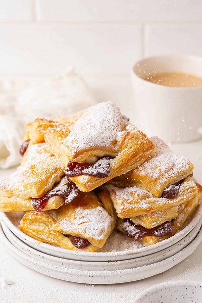 Pastelillos de Guayaba (Guava Pastries)