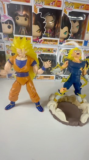 Goku sjj 3 VS majin vegeta ,¿quién ganaría?🐉💥😎