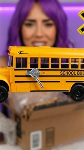 “Amazon Sent Me This Broken Bus… Help 😂🚍”