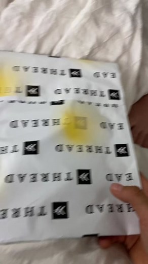 Thread Carson Vertical Wallet Review: Compact & Cute