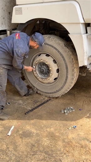 In today’s video, I removed the truck tyre using a drill machine to open #tyre #repair #truck