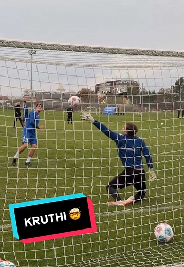 Football Training Tips - Save Goals Like a Pro!