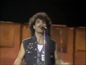 David Ruffin, Eddie Kendricks, Daryl Hall & John Oates ☮ Ain't Too Proud To Beg (Highest Quality)