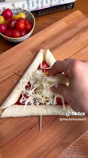 Sausage Stuffed Crust Breakfast Pizza Recipe