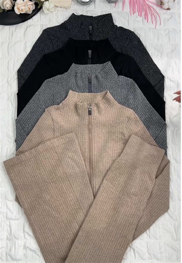 Flattering Gym Wear: The Ultimate Flare Pant Set