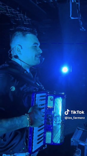 El gallo negro , en vivo con el compita @Edwin Montenegro en la bateria 🥁 🔥 #losfarmerz #envivo #usa #elginillinois #corridos #ranchohumilde