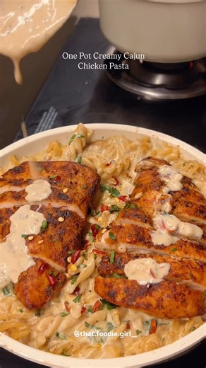 That Foodie Girl✨ on Instagram: "One Pot Creamy Cajun Chicken Pasta 🧀 🍝 Google “thatfoodiegirl.in” and you’ll find the recipe. If you can’t find the recipe comment “Recipe” and I’ll send you the link in your DMs 🫶 #recipe #homemade #food #healthy #reels #foodie #easyrecipe #dinnerideas #italian #cooking #foodinstagram #pasta #foodrecipe #reels #chickenalfredo #alfredo #cajun #cajunpasta #creamy #holidayrecipes #collegemeals #budgetmeals #easypasta Tags: Pasta, easy meals , dinner ideas, cream