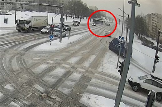 VIDEO | Üliohtlikud driftimised ja möödasõidud: need on Eesti 2025. aasta rajumad liiklusvideod