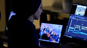 Dreaming of a career in Digital Media? Turn your passion into a profession with our Digital Media Production course! 🎬🎥 From shooting your own documentary to mastering video editing, you’ll develop the skills to kickstart your future in the industry. It’s not too late to join us – there’s still time to apply! With access to our state-of-the-art media centre and hands-on projects, you’ll learn everything from film production to typography. Don’t miss out on this opportunity to create, learn, an