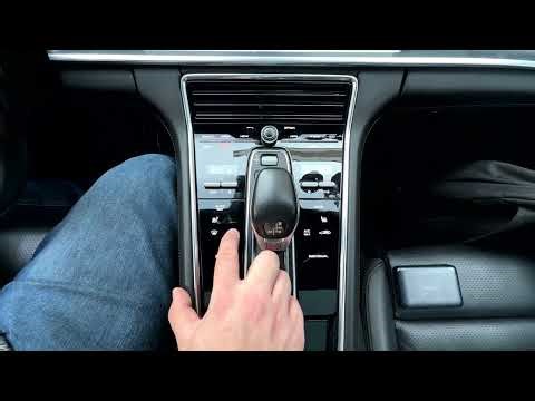 PORSCHE Panamera 4S – Come attivare/disattivare il riscaldamento lunotto posteriore