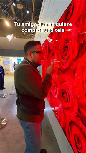 Isaí Estudillo-Tectrace on Instagram: "Tu amigo que se quiere comprar una tele Esta es la nueva tecnología RGB Mini LED de TCL que ofrece un mayor brillo, mayor rango de color y cuesta menos que una OLED. . . . . . #RGBminiLED #TCL #smarttv #tele #tv #ces2026"