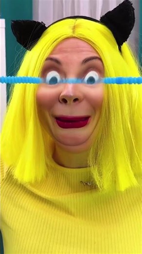 When Your Snack Machine Has Other Plans 😂