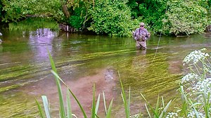 Casting Skills - Oliver Edwards Demonstrates the Snap Roll Cast