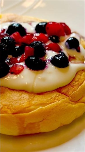 わざと焦がしたら奇跡のふわふわになった米粉パンケーキ🥞✨ レシピはロング動画より！ #米粉パンケーキレシピ #グルテンフリースイーツ #栄養士