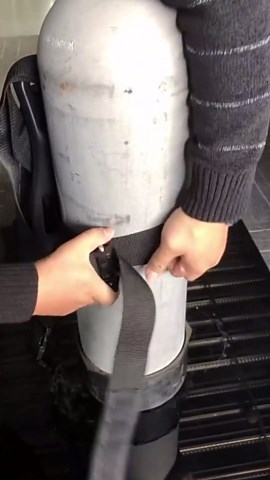 Scuba Tank Holder, Dive Tank Backpack Adjustable Tank Backpack Single Oxygen Bottle Support Bracket Backpack Gas Cylinder Bracket Back Anti-Skid Portable Diving Accessories