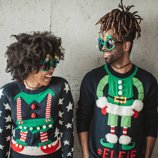 60 Best Christmas Pick-Up Lines That Are a Mix of Naughty and Nice