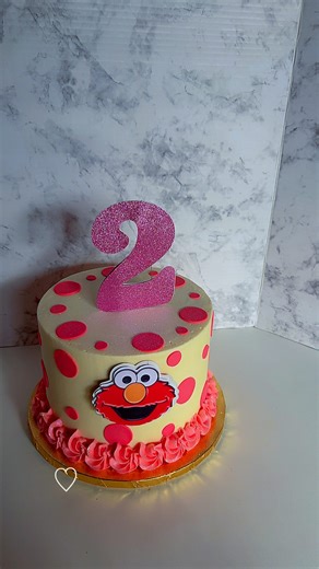 🍰all Cake all Cupcakes all Day on Instagram: "#happy2ndbirthday #elmo #birthdaycake #elmosworld #cakeoftheday"