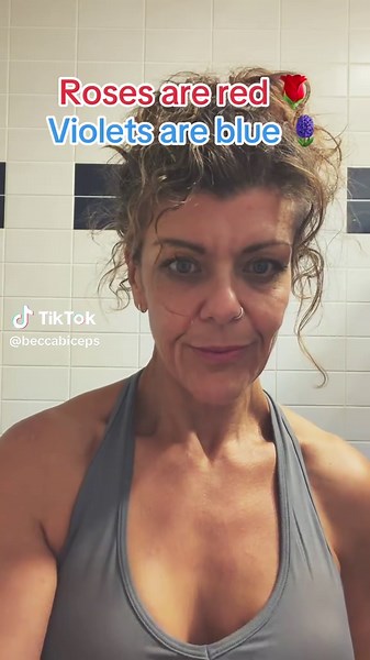 Roes are red violets are blue This 48yo mom probs got bigger biceps than you #biceps #flex #middleagemuscle #womenwholift #musclemommy