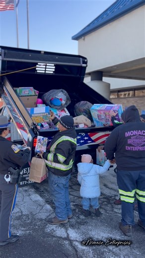 34K views · 406 reactions | Anthony Monaco from Monaco Enterprises Fills A Dump Truck with New Toys, for an Annual Christmas Toy Drive with, Connecticut State Police - Troop G and the Connecticut Department of Transportation for The Underprivileged Children through Yale of Bridgeport, CT! Impressive Load Of Toys!! #Big Tow #BigChristmas #Bridgeport #MONACOENTERPRISES | On Scene Media New Haven County | Facebook