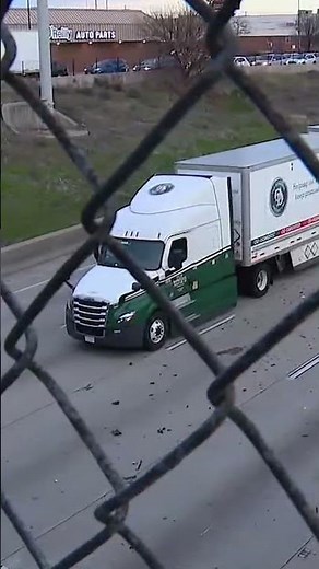Fatal crash on Chicago's Dan Ryan Expressway | What we know