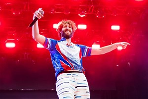 64 Best Songs With "Earth" in the Title