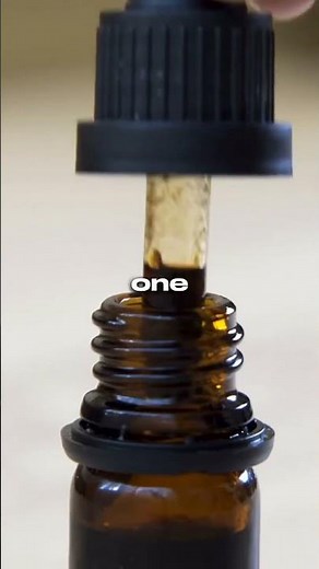 The DIFFERENCE Between Vanilla EXTRACT & ESSENCE: Which Is Better? #fyp #food #facts #educational