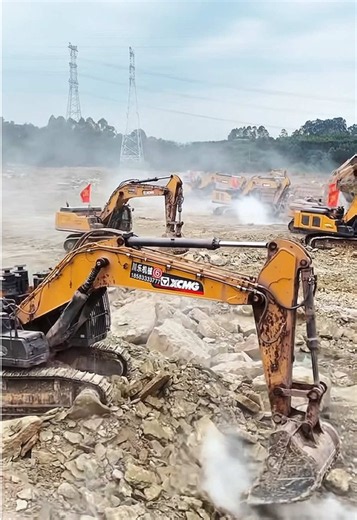Who can live with us excavator operators? It's all work, no leisure time at all.#excavator #excavatoroperator #operatorlife #work #fyppppppppppppppppppppppp