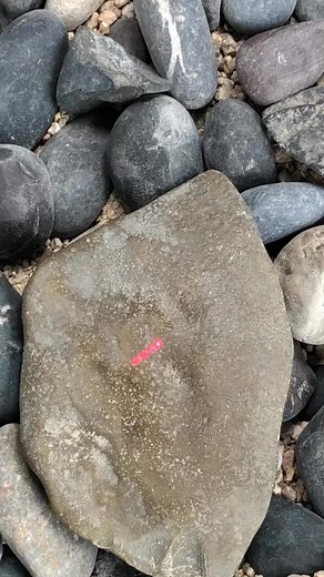 689K views · 7K reactions | Laser engraving on rock 直 | Blue Light Gemstones | Facebook