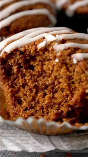 Gingerbread Muffins 🎄 Soft, Spiced & So Fluffy!