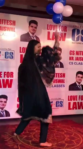 English tracks with iconic Bollywood Hindi songs #establishment #dance #viral