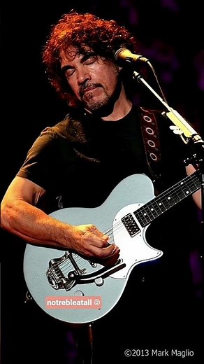 🎸🎉 Happy Birthday 🎉🎸🎶 John Oates 🎊Out of Touch, by Daryl Hall & John Oates ‧ 1984 🔥🔊 #notrebleatall