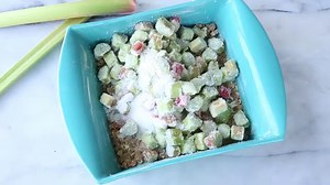Simple Rhubarb Crisp
