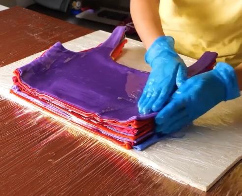 109K views · 195 reactions | Turning Old T-shirts Into A Cool Bag | 5-Minute Crafts Play | Facebook