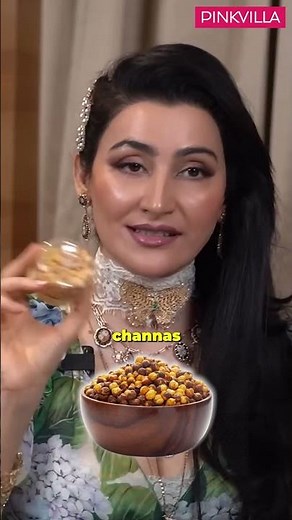 Shalini Passi 😍 Reveals Her Must-Haves Inside the Bag ✨👜#shorts #bollywood #luxury