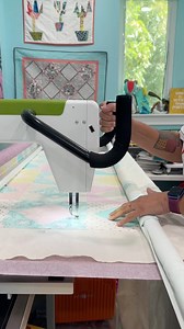 Answering some of the most common questions I get whenever I post a picture or video of me on the longarm. This is just one of many ways you can quilt your quilts! I love it because it’s just like the doodling I did as a kid except I get to use pretty threads now! 🤪🧵🙌🏽 Handi Quilter Moxie. #craftygemini #longarmquilter #longarmquilting #handiquiltermoxie #babyquilt #quiltingisfun | Crafty Gemini