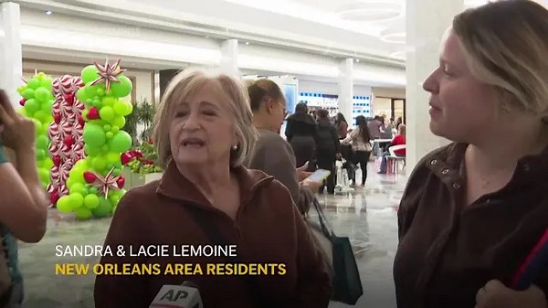 Shoppers flood New Orleans area mall hoping for Black Friday deals