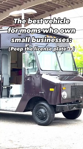 Some vehicles are made for moms. This UPS package car supporting their small businesses is one of them. 🤎 #HappyMothersDay #MothersDay