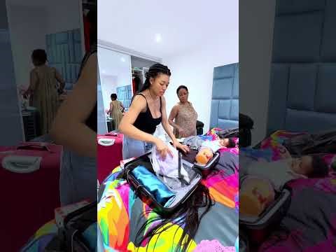 Mum came with 1 luggage 🧳 now going back with 4🙌🏽. May we all enjoy the fruits of our labour 🙏🏾