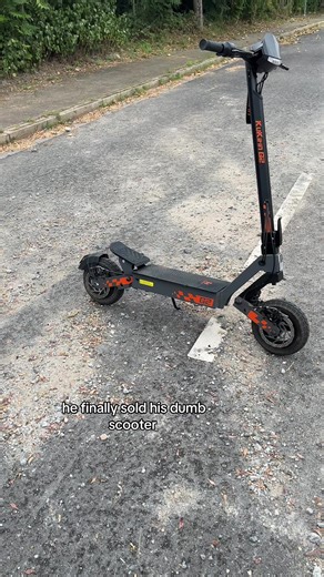 Why Ninebot Max G3 Outperforms Kukirin G2