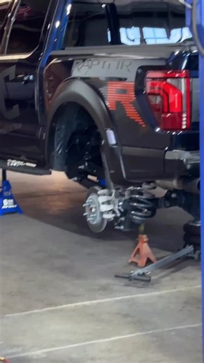 Raptor R beadlocks, light bar and springs going down @ #sterlingswildwest | Sterling Bingham