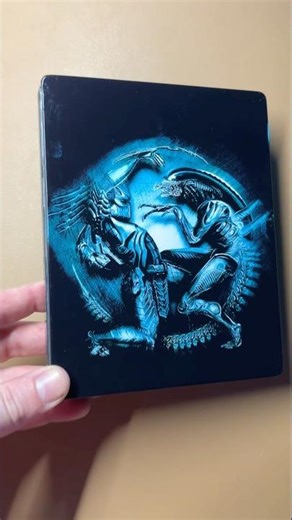 Custom Steelbook “ALIEN VS PREDATOR ” by @mastersofsteel (insta) #bluray #steelbook #alien