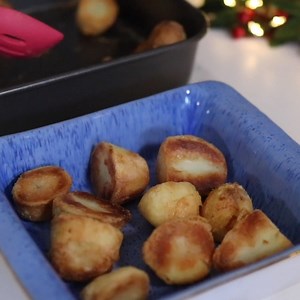 Freeze Ahead Roast Potatoes The best, most crispy and crunchy roast potatoes all prepped ahead of time, partially cooked and popped into the freezer ready to be roasted straight from frozen. The best way to get ahead with your Christmas recipes this year. Full instructions are here: https://www.myfussyeater.com/freeze-ahead-roast-potatoes/ | My Fussy Eater