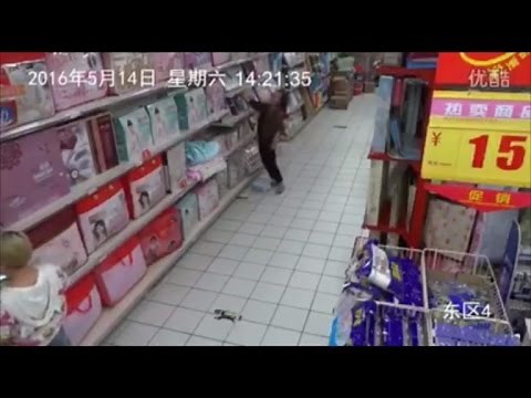 Watch Woman Become 'Possessed' While Shopping in Supermarket