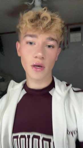 Game Day Essentials: Makeup and Hair Tips for Cheerleaders