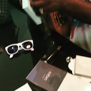 Wanna say thank u to @nextbitsys for getting me right for my new video!!! These robin phones are the shit!!! 󾓶󾓶Get yours now!.. | Sean Kingston