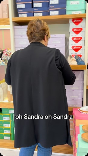 1K reactions · 33 comments |  Chi l’ha detto che alle cerimonie bisogna stare per forza scomodi?! Sandra ha la soluzione!!! Scarpe elegantine ma sempre comode!!! #sandracalzature #poggibonsi #scarpecomode #modacomoda #scarpedonna #comodita #scarpedacerimonia #cerimonia #elegante | Sandra Calzature | Facebook