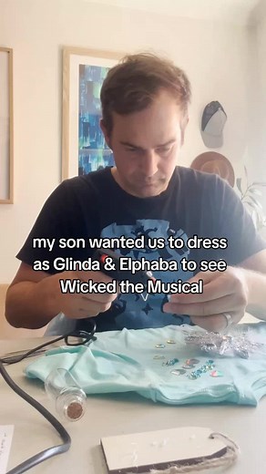 Dressing Up as Glinda & Elphaba for Wicked the Musical