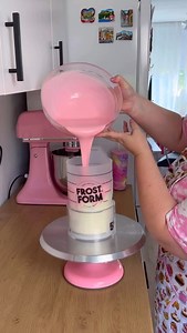 16K views · 1K reactions | Making memories in the kitchen with Frost Form 殺 When making Frost Form cakes with kids, we suggest starting with a smaller kit, like the 5 inch and using Mock Ganache 珞 Order worldwide on www.frostform.com 勺 We ship from Ireland (EU) | Frost Form | Facebook