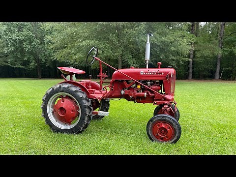 Replacing a clutch in a 1954 IH FARMALL CUB #Tractorvideo