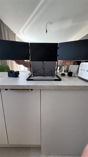POV: you can work from anywhere now 🌏 #tech #techgadgets #newtech #monitor #wfh #coolfinds #coolgadgets #tech #amazonfinds #unboxing #remote #remoteworker | Aura-Displays.com